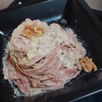 Tagliatelle rosa with zola and walnut sauce